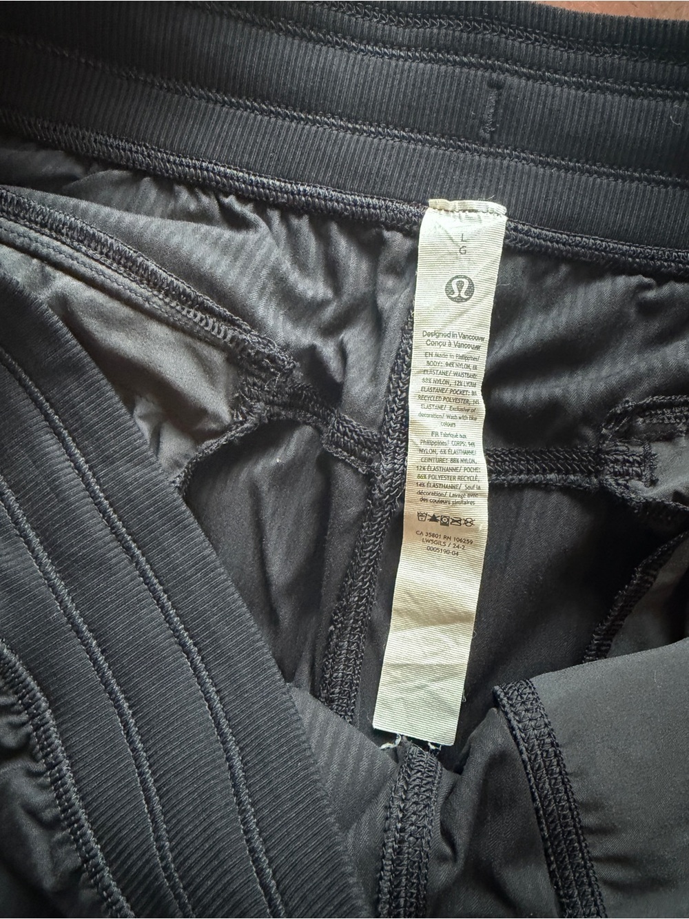 Lululemon Dance Studio Relaxed-Fit
Mid-Rise Black Cargo Pant - Picture 11 of 14